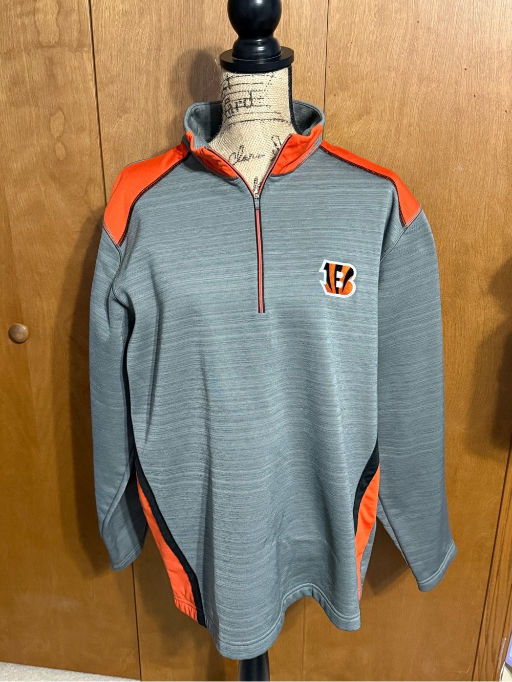 Antigua Men's Gray and Orange Cincinnati Bengals Quarter-Zip